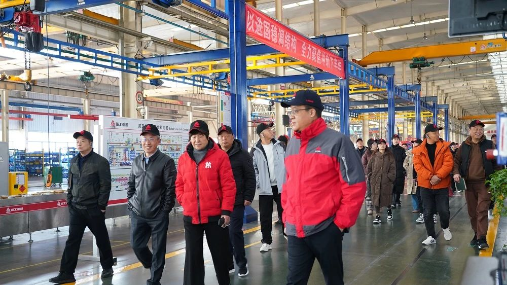 La Cámara de Comercio Minera de Chizhou dialoga con LGMG para explorar rutas de desarrollo