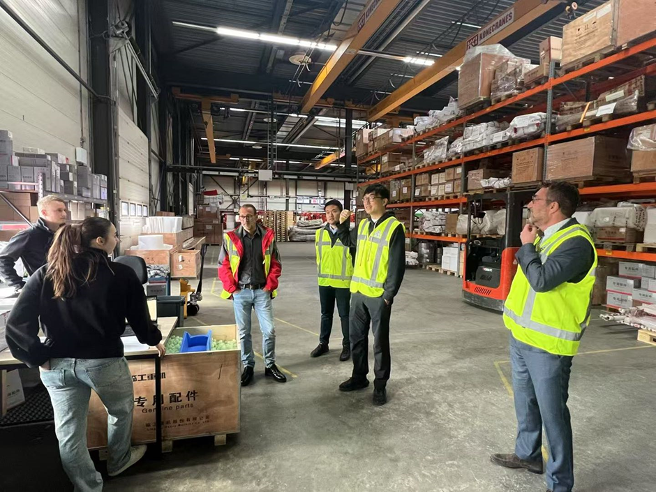 La alta dirección de Lingong Group visita Europa para reforzar su estrategia de expansión global La alta dirección de Lingong Group visita Europa para reforzar su estrategia de expansión global