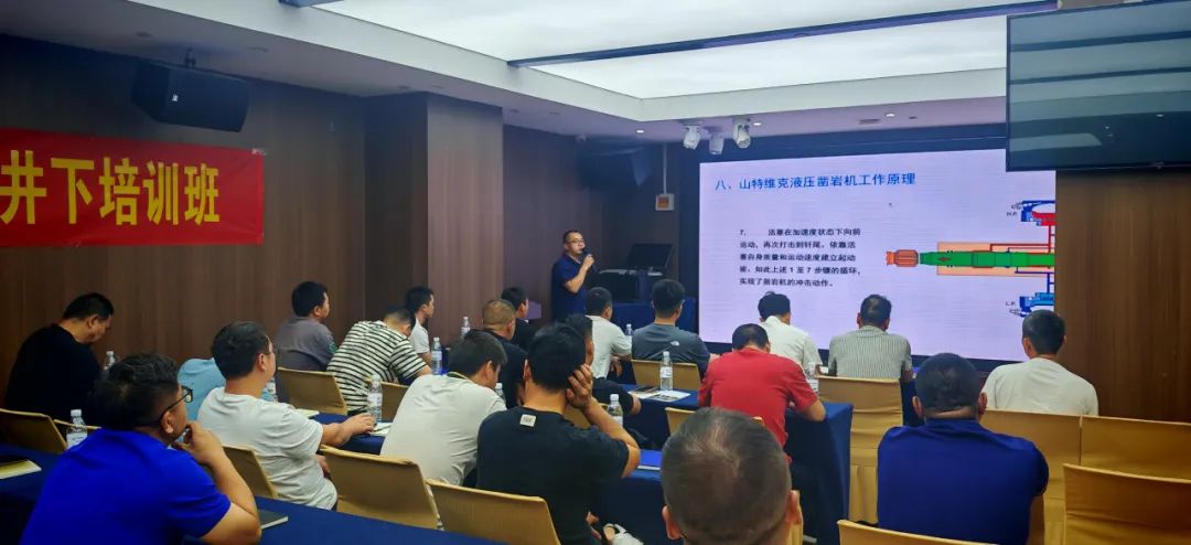 Cinco años, diez sesiones de destreza artesanal | Concluye la décima formación subterránea de LGMRT