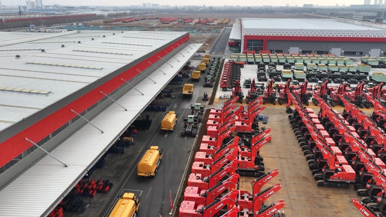 Primer lote de equipos mineros de LGMG enviado a Brasil