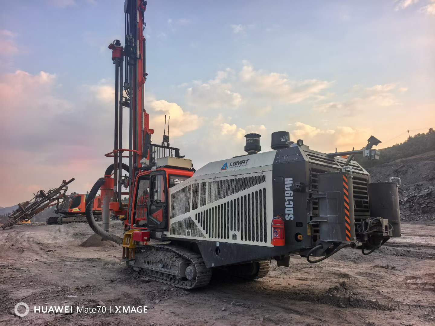 LGMRT SDC190H Remote-Control DTH Drill Rig Passes Acceptance in Uzbekistan LGMRT SDC190H Remote-Control DTH Drill Rig Passes Acceptance in Uzbekistan